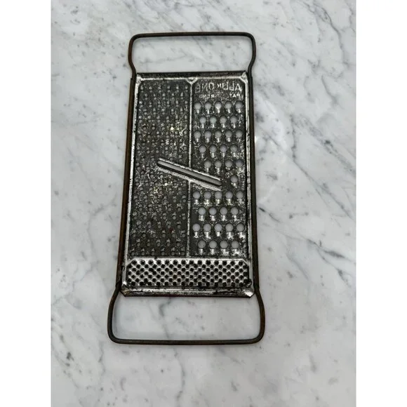 Vintage Metal Farmhouse Retro Rustic Kitchen Cheese Grater Wall Decor All in One - Picture 2 of 3
